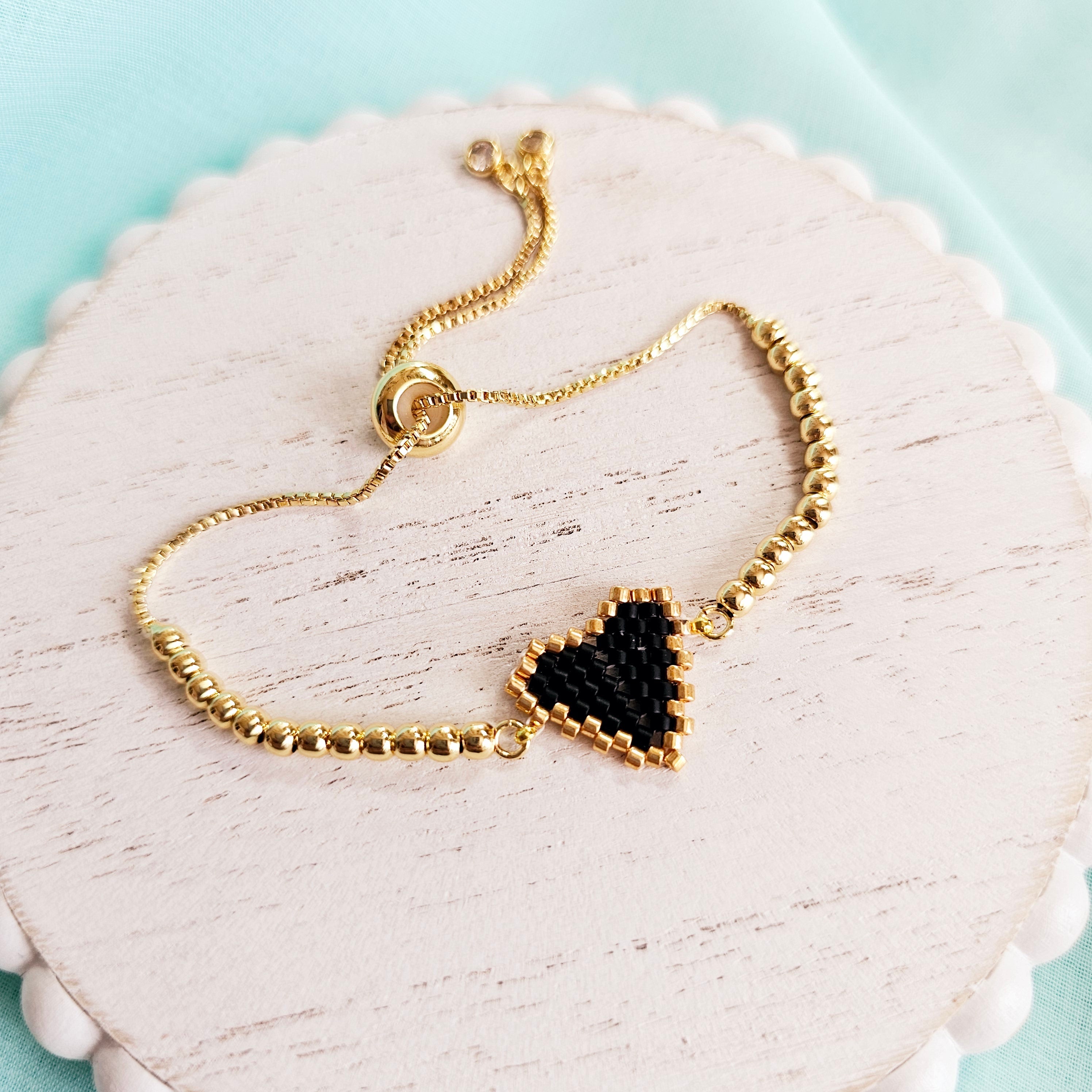 Love Bond Charm beaded bracelet