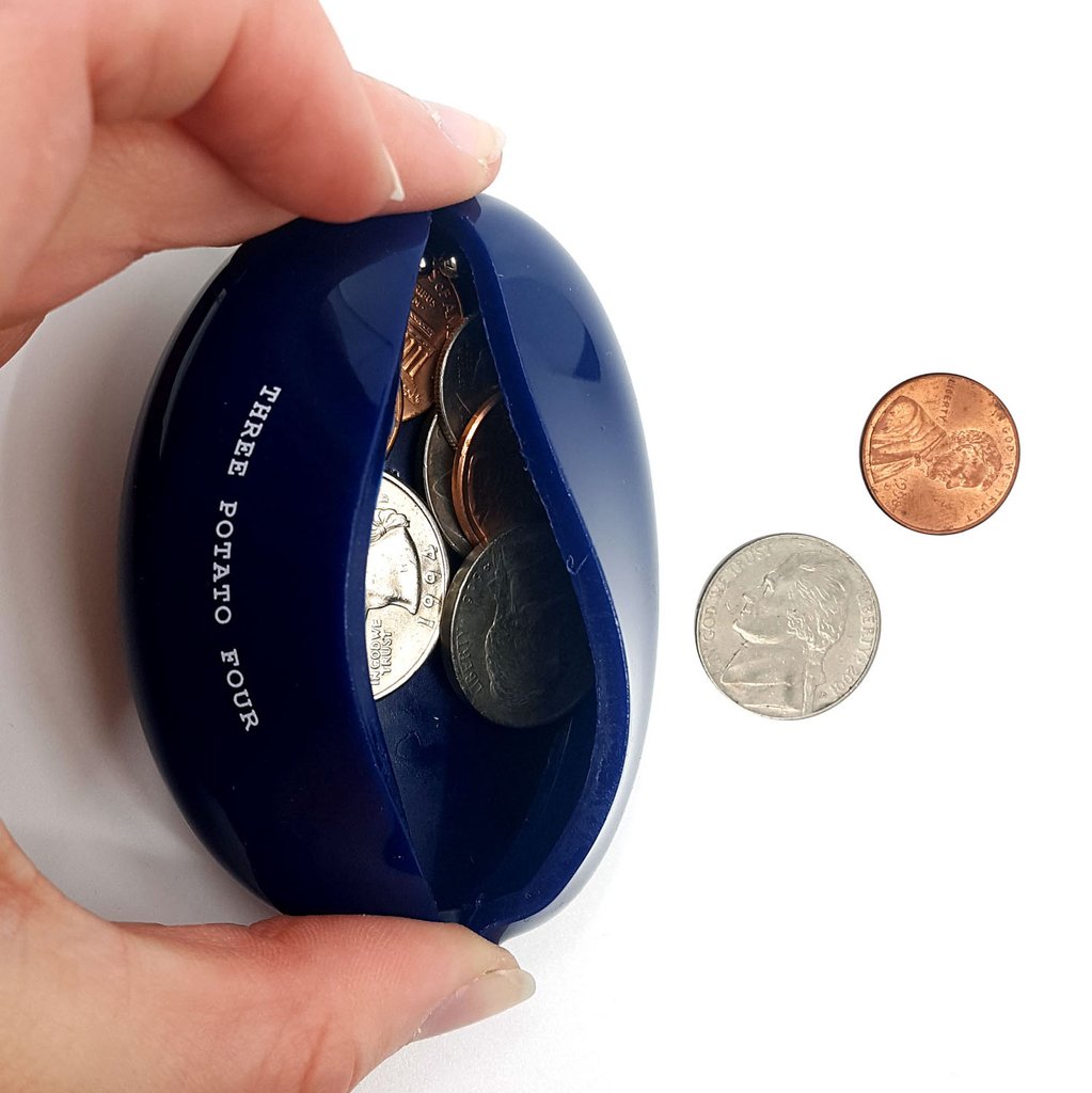 3P4 X Peanuts? - Snoopy Skateboard Coin Pouch