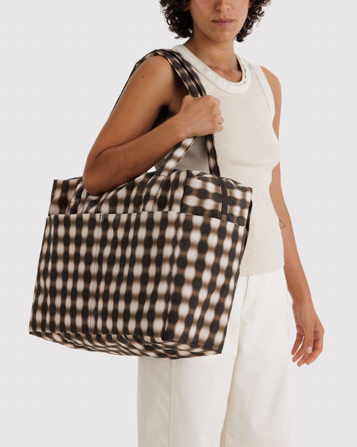 Baggu Cloud Carry-on - Blurred Gingham Brown
