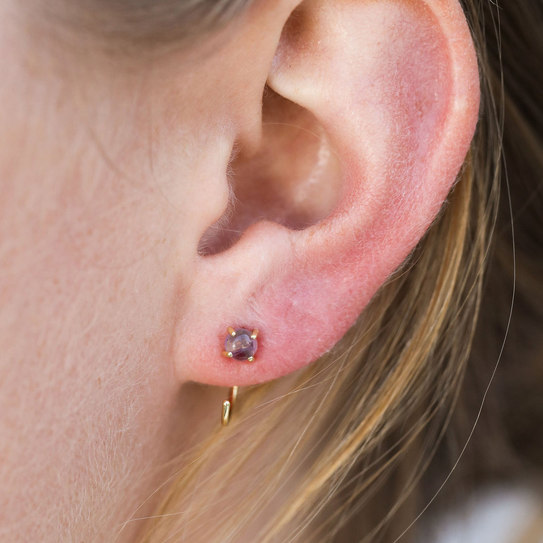Huggies - Amethyst - Gold Earrings