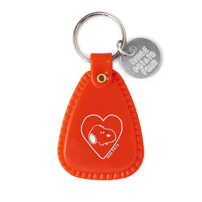 3P4 X Peanuts Valentine - Snoopy Heart Saddle Keychain
