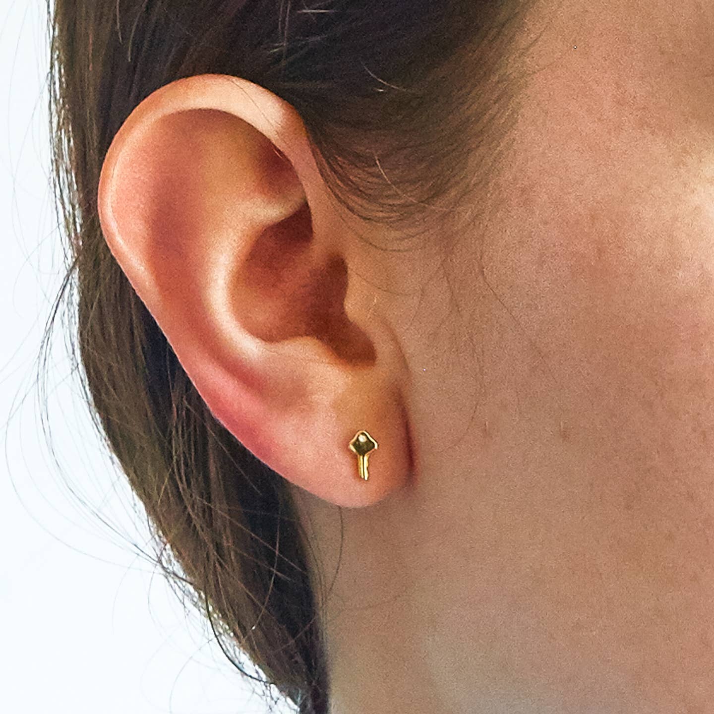 Gold Vermeil Pav¨¦ Cubic Zirconia Key Stud Earrings
