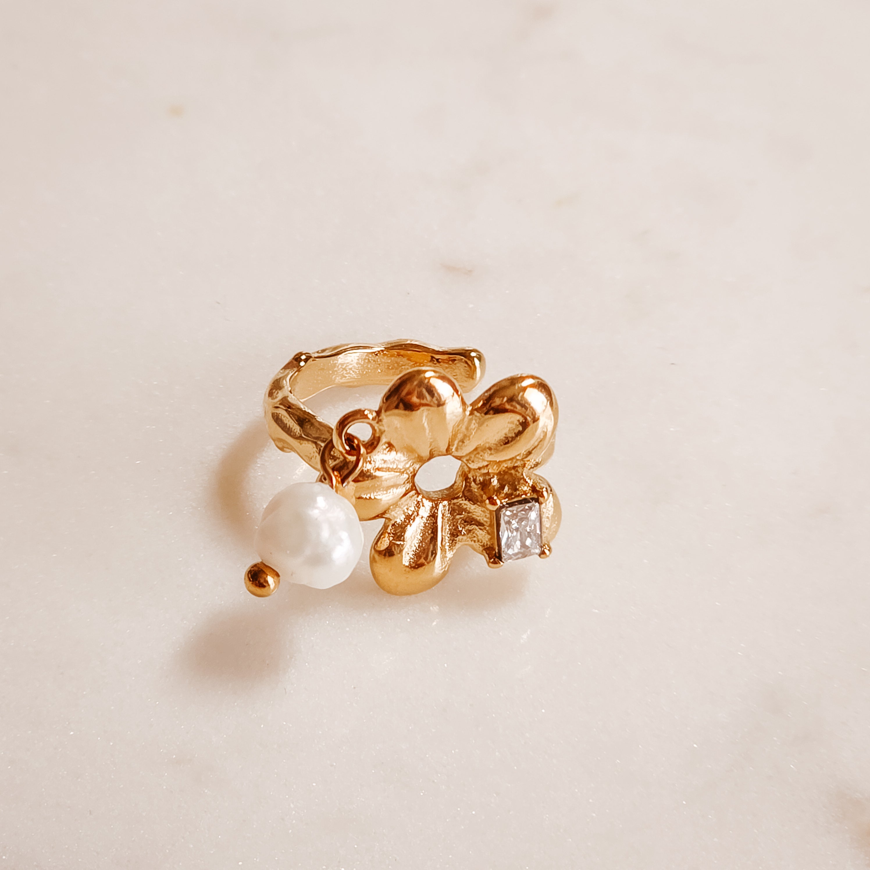 Flower pearl Ear-cuff